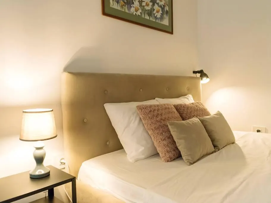 Apartment Cozy Studio Next To House Of Parliament Bucharest Romania